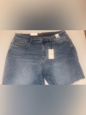 Judy Blue Men’s Medium Blue Slim Straight Jeans